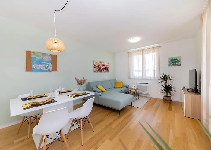 Deluxe Apartamento *